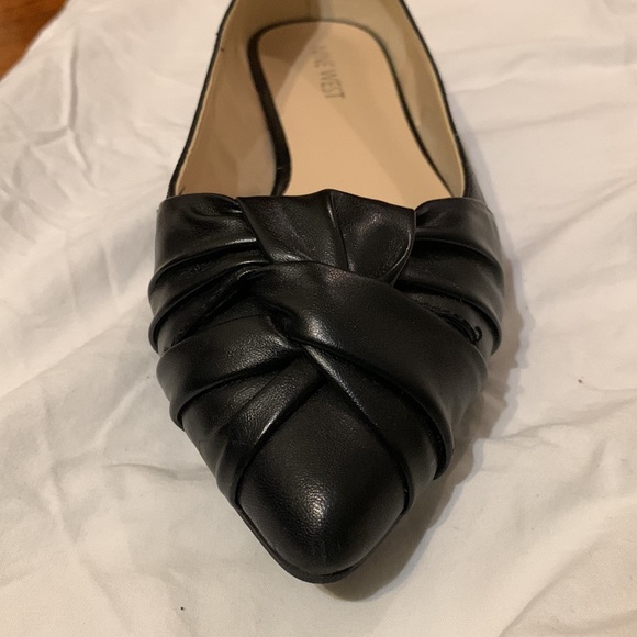 Nine West Women's Leather Ballet Flat, Black, size 7M, only worn once - Picture 7 of 12
